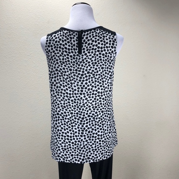 Loft Black & White Print Sleeveless Top - Picture 3 of 7